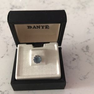 🎉5for$25.00Men’s tie clip aquamarine and silver.